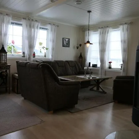 Holiday home By The Sea With Many Activity Opportunities Leknes
