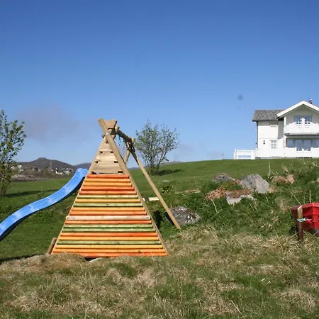 By The Sea With Many Activity Opportunities * Leknes