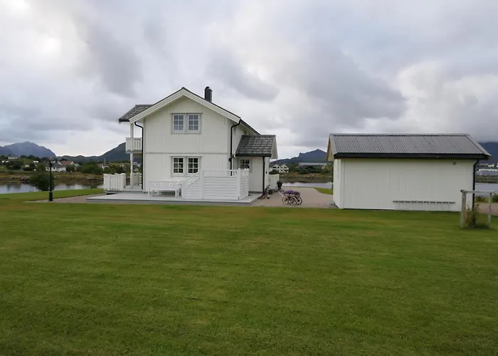By The Sea With Many Activity Opportunities * Leknes